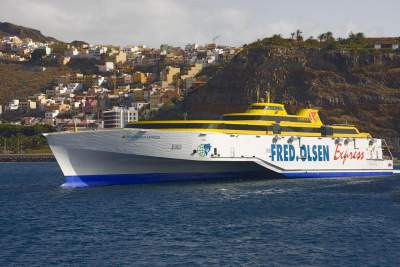 The ferry Fred Olsen goes from Tenerife to La Gomera